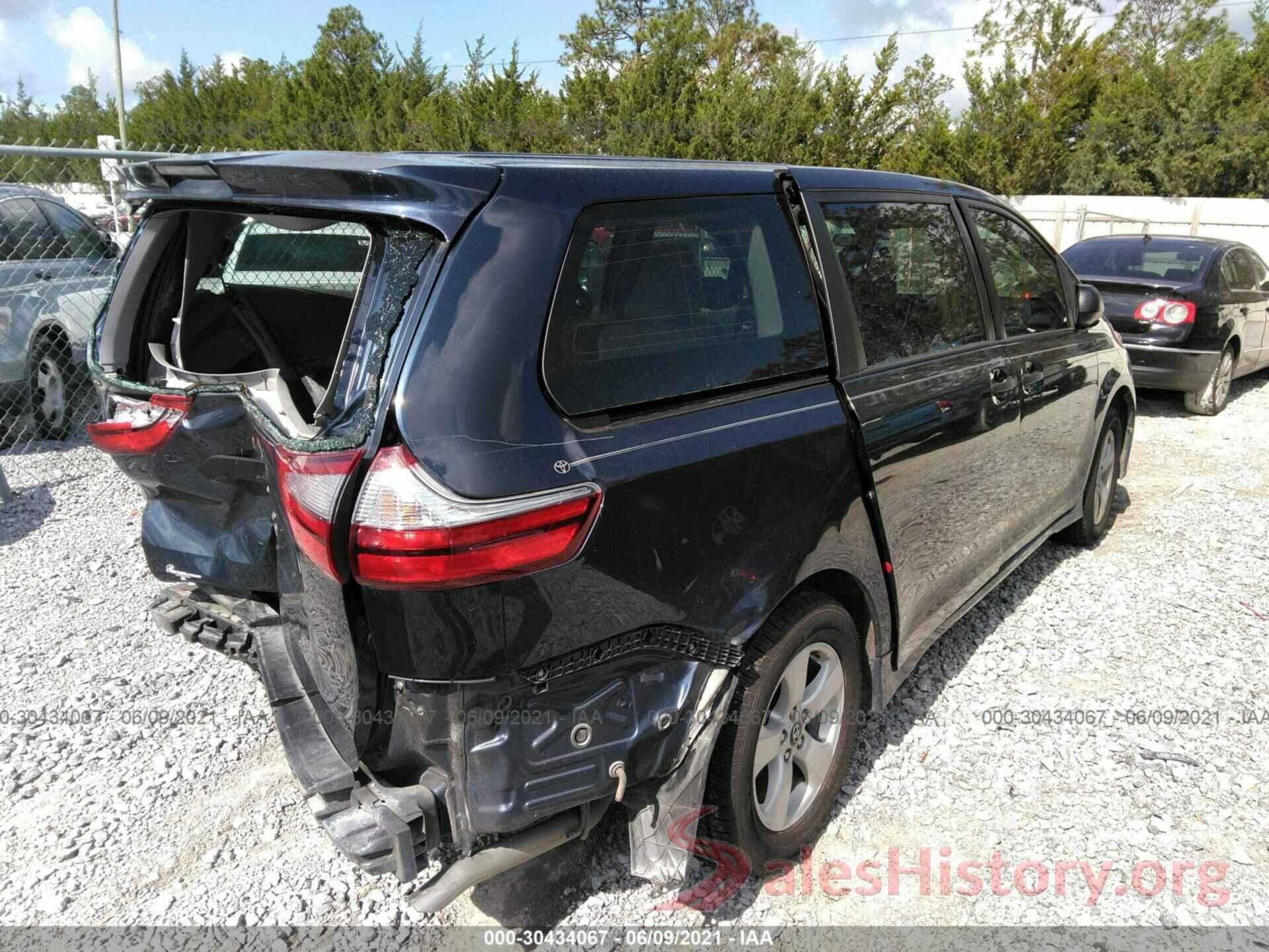 5TDZZ3DC3JS964898 2018 TOYOTA SIENNA