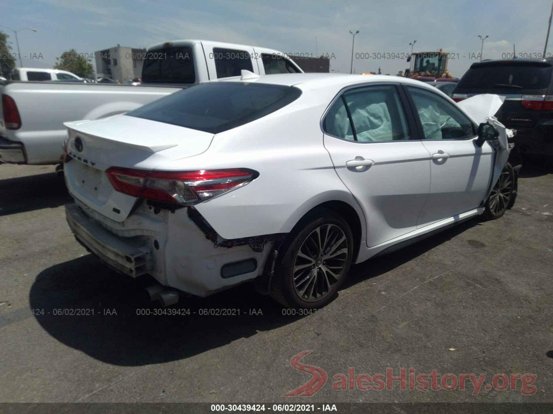 4T1B11HK3KU828942 2019 TOYOTA CAMRY