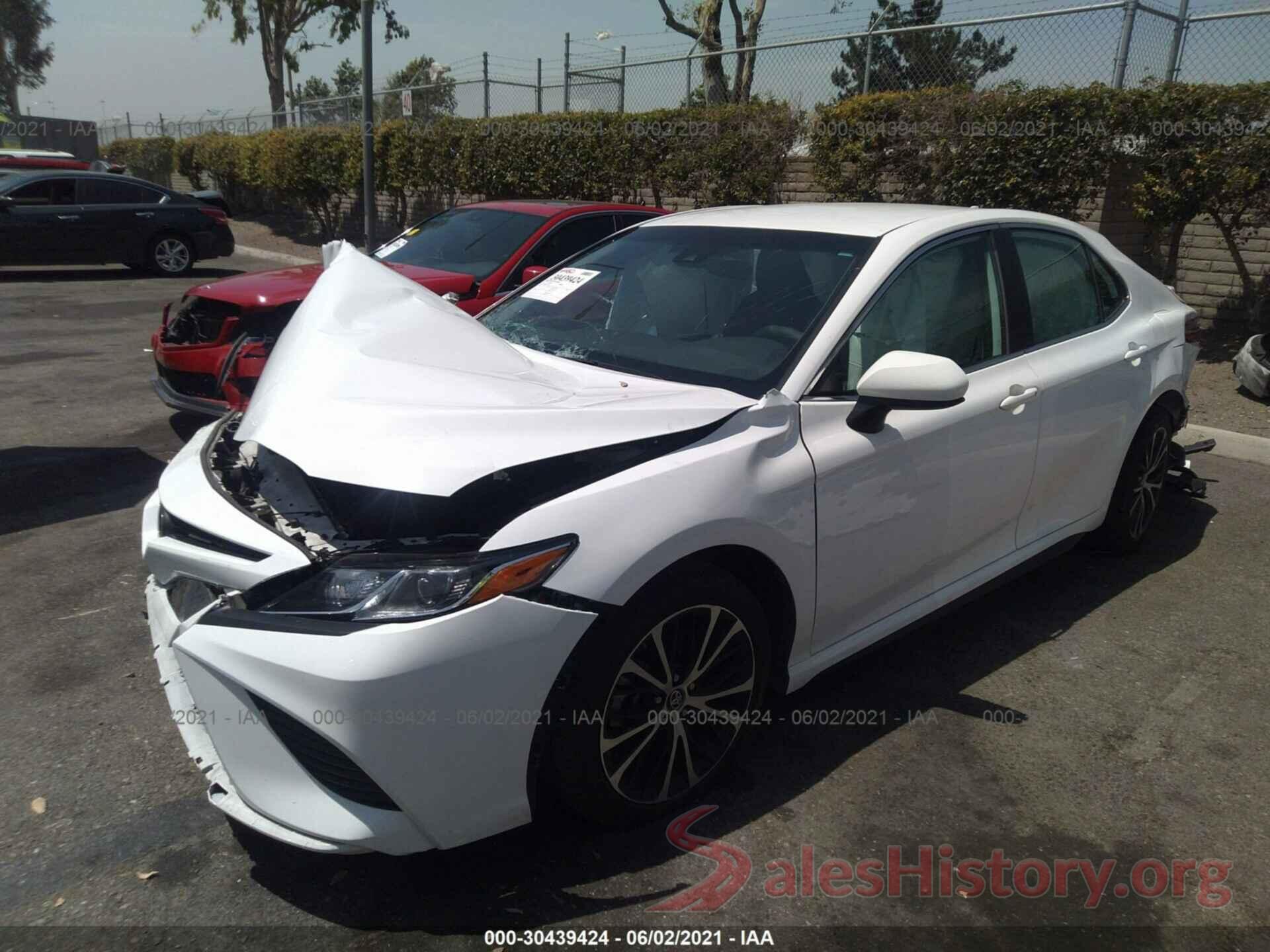 4T1B11HK3KU828942 2019 TOYOTA CAMRY