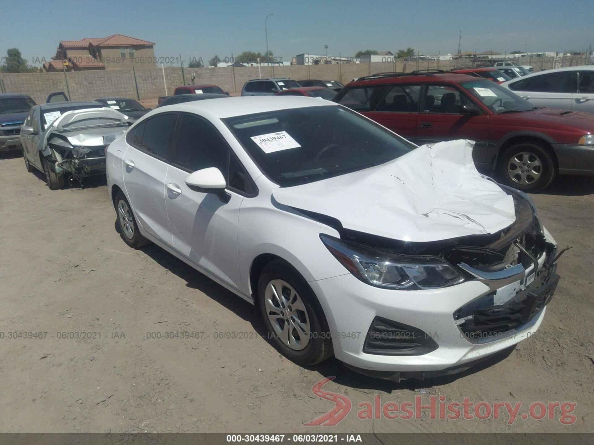 1G1BJ5SM9K7101687 2019 CHEVROLET CRUZE