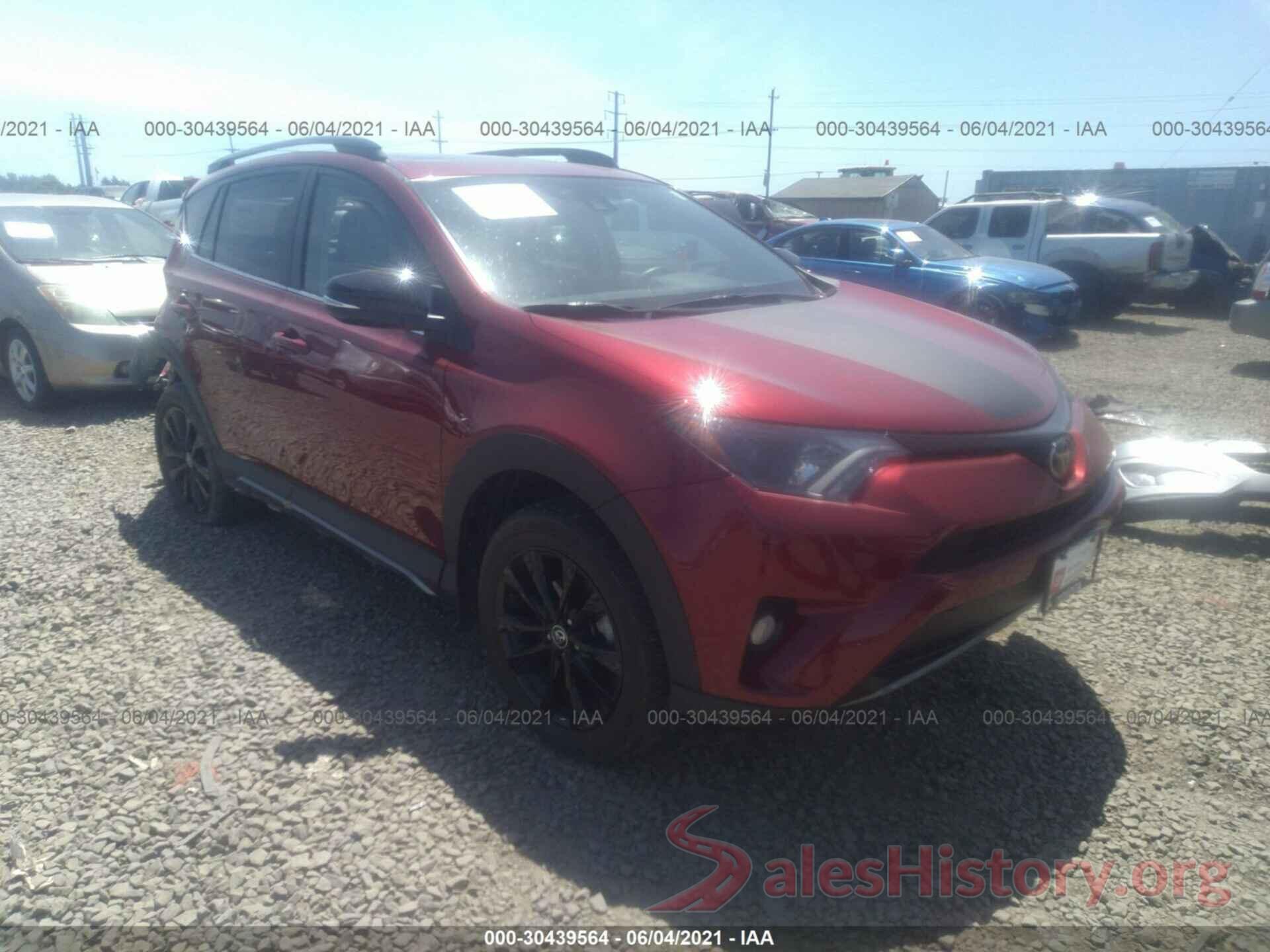 2T3RFREV1JW744119 2018 TOYOTA RAV4