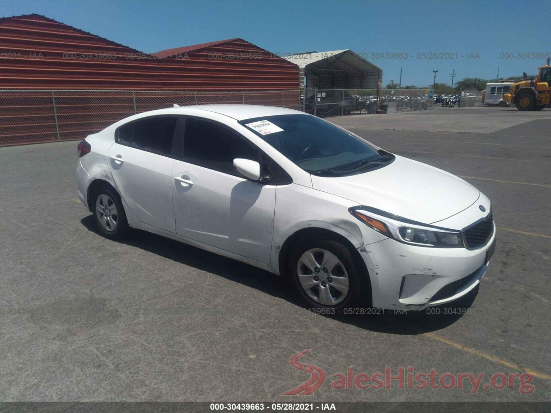 3KPFK4A7XHE028219 2017 KIA FORTE