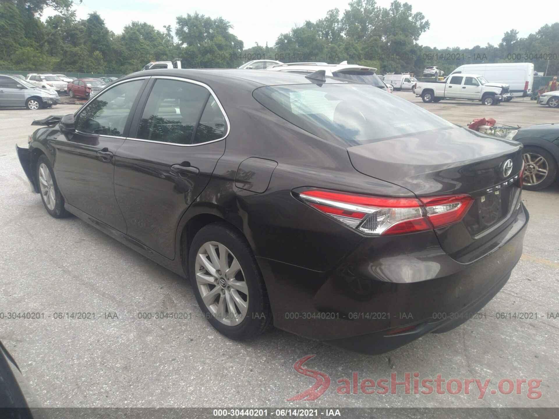 4T1B11HK8KU710112 2019 TOYOTA CAMRY