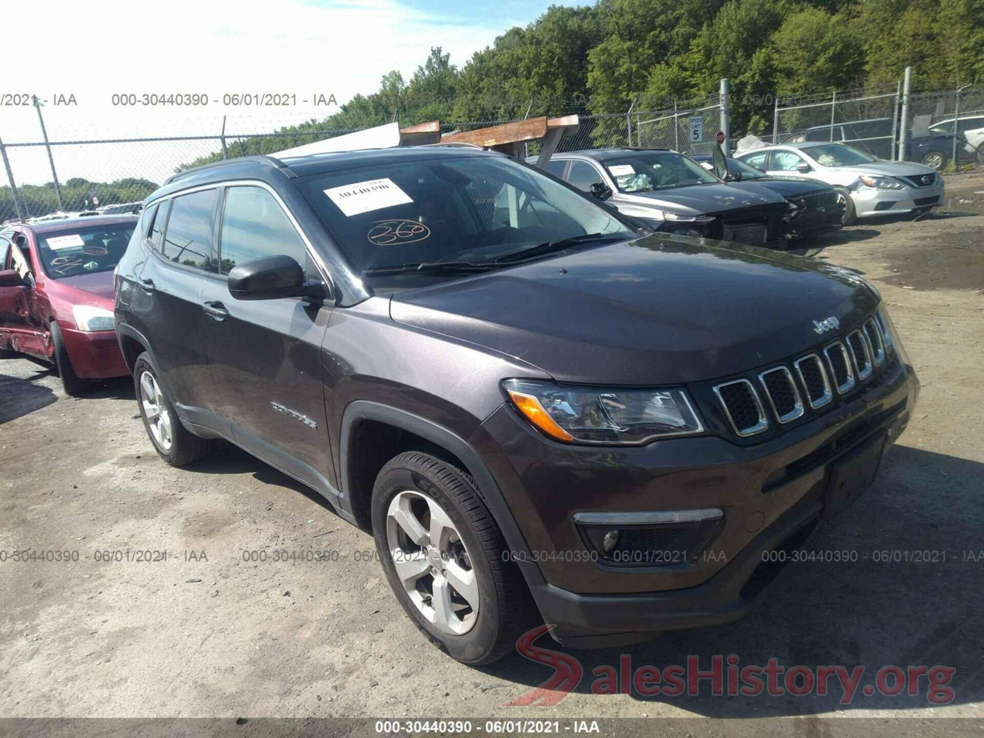 3C4NJDBB1JT115784 2018 JEEP COMPASS