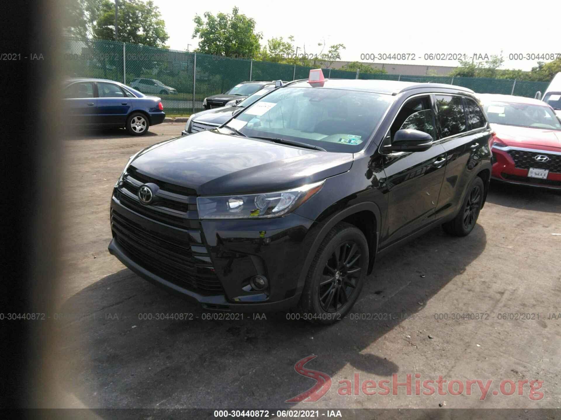 5TDJZRFH5KS608883 2019 TOYOTA HIGHLANDER