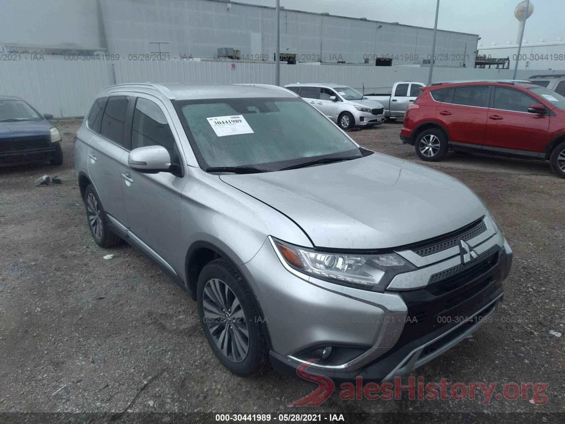 JA4AD3A32LZ031702 2020 MITSUBISHI OUTLANDER