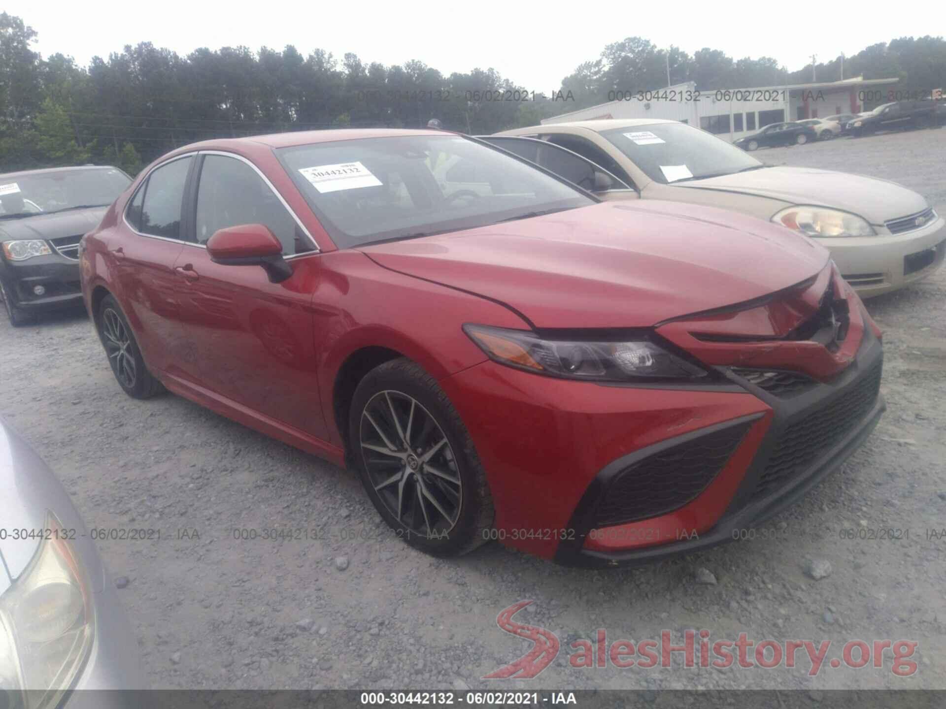 4T1G11AK1MU428445 2021 TOYOTA CAMRY