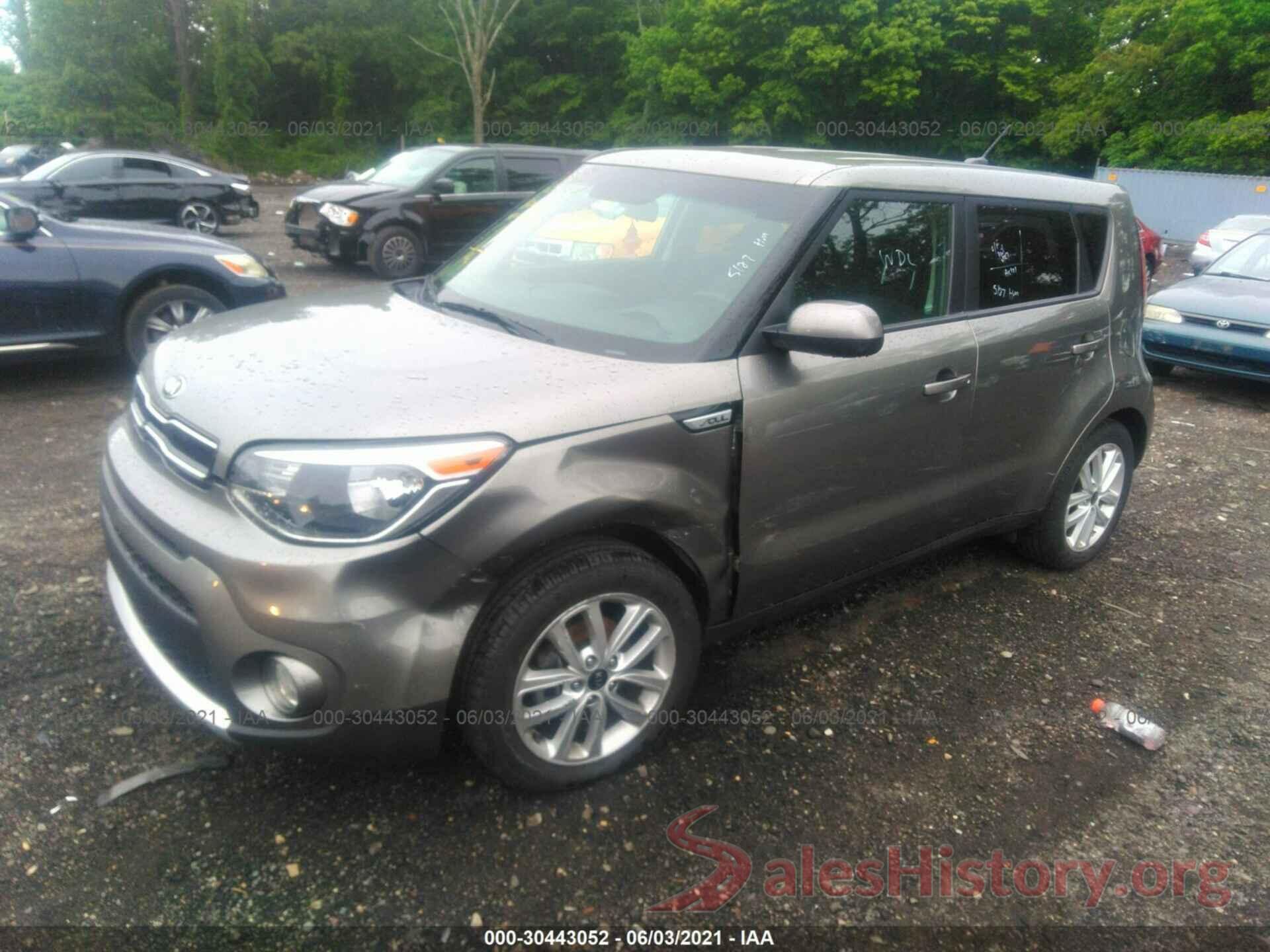 KNDJP3A50J7625888 2018 KIA SOUL