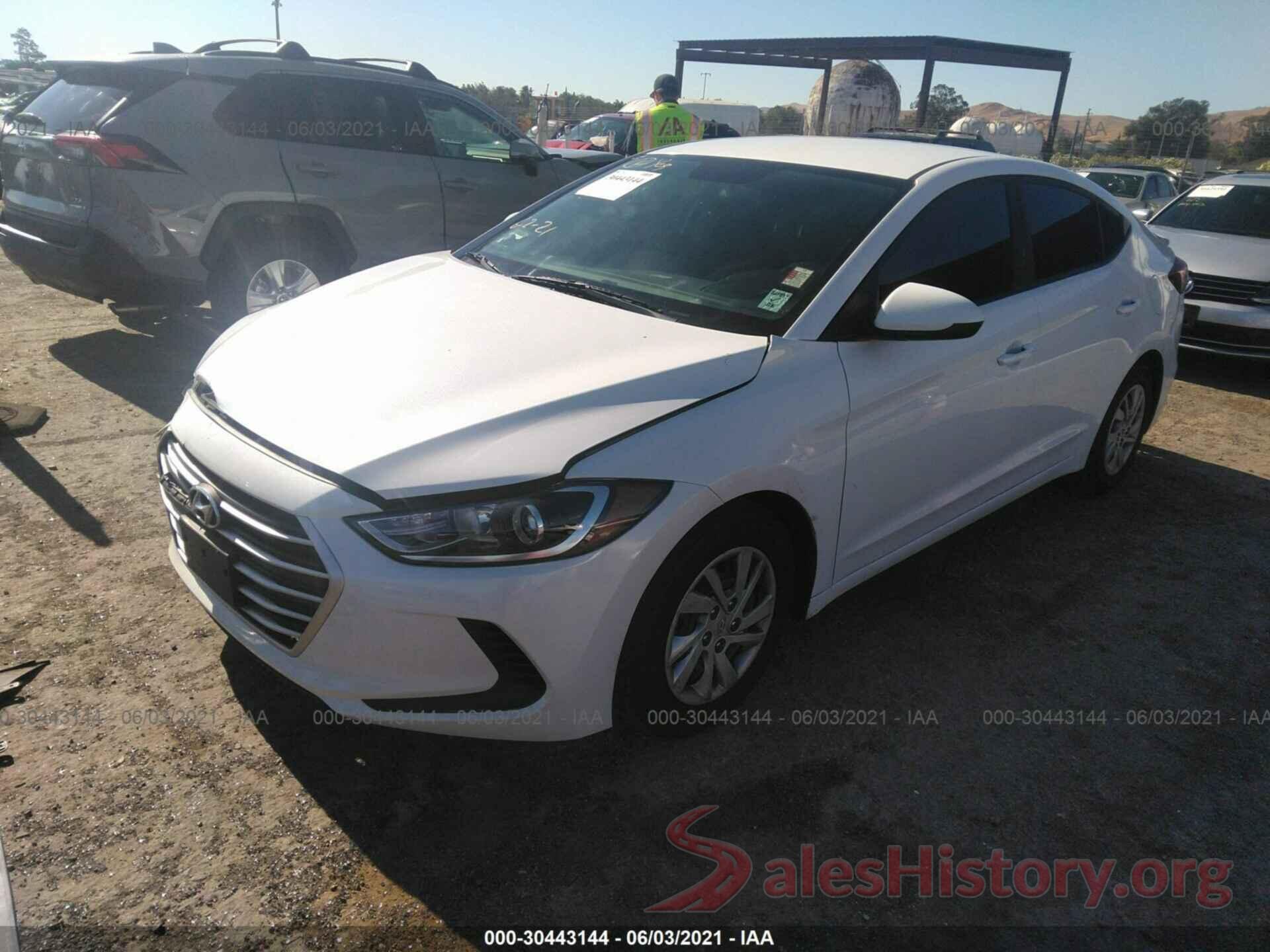 5NPD74LF3JH303797 2018 HYUNDAI ELANTRA