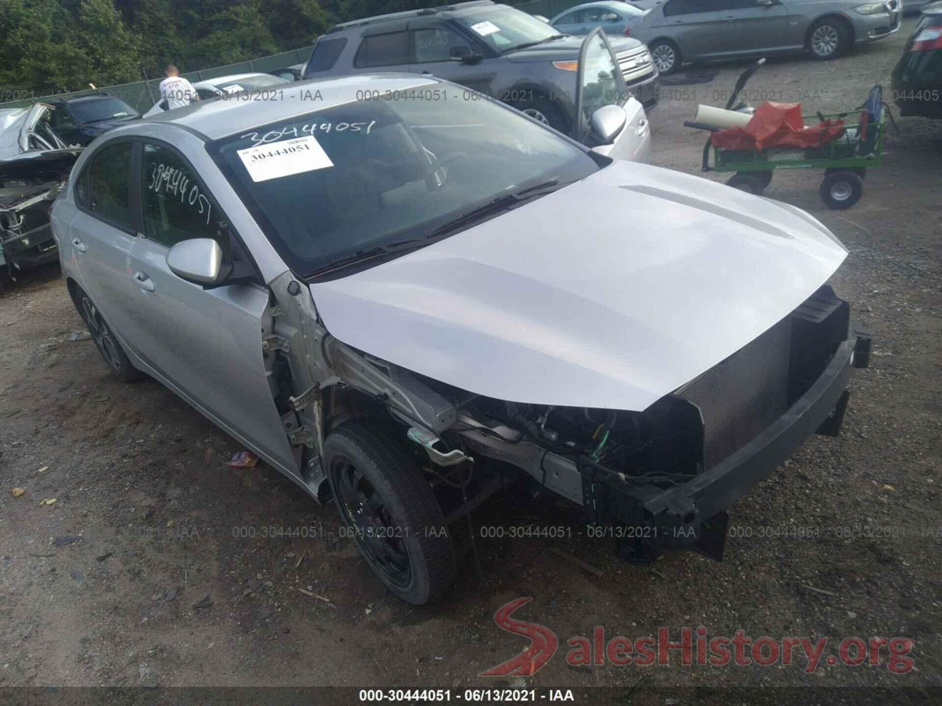 3KPF24AD8KE005910 2019 KIA FORTE