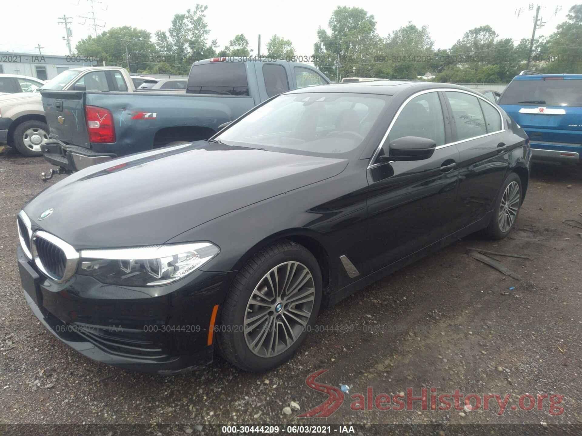 WBAJA7C56KWW17417 2019 BMW 5 SERIES