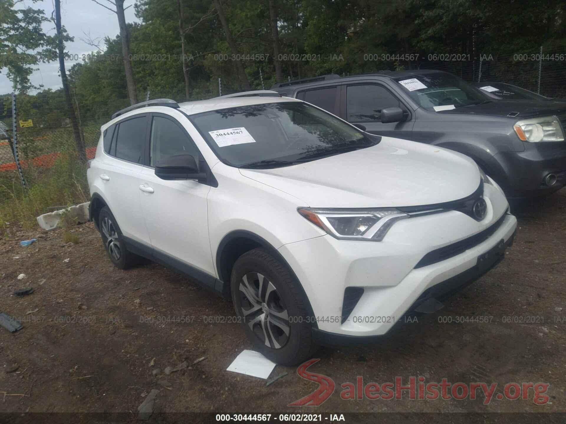 JTMZFREV7HJ127011 2017 TOYOTA RAV4