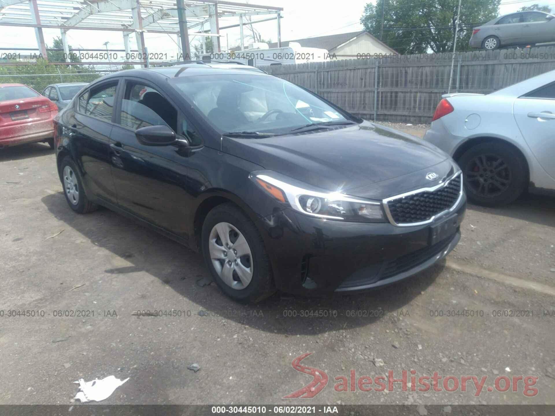 3KPFK4A7XHE146576 2017 KIA FORTE