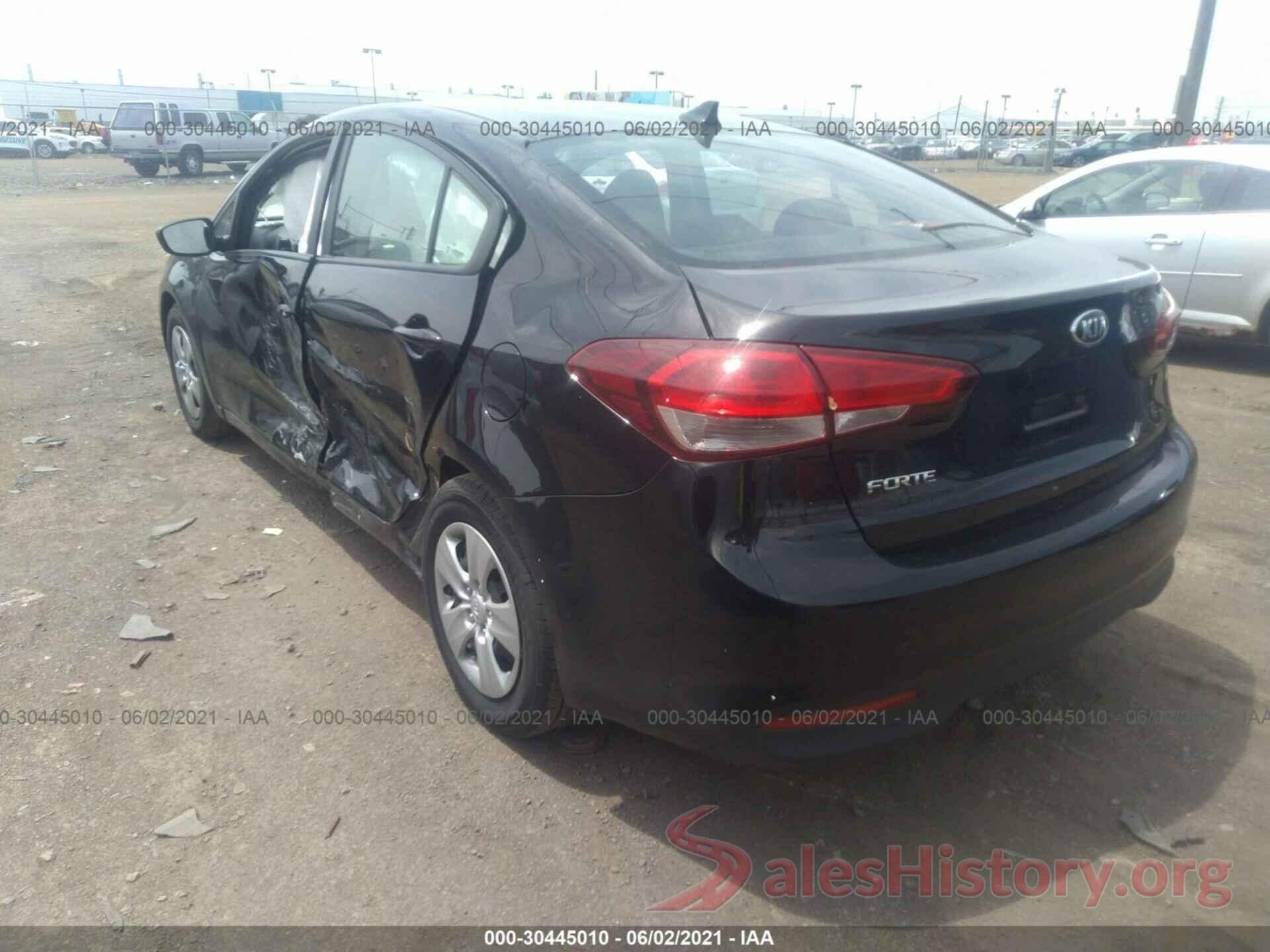 3KPFK4A7XHE146576 2017 KIA FORTE