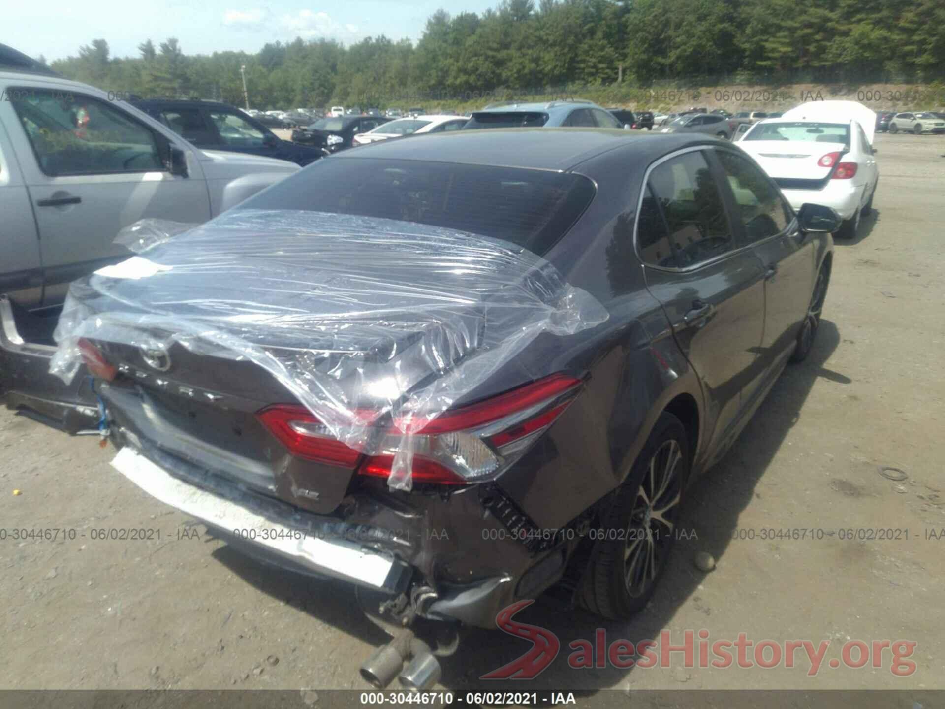 4T1B11HK4JU063139 2018 TOYOTA CAMRY