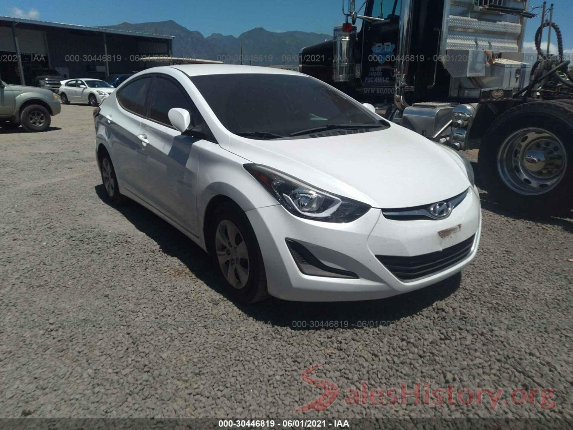 5NPDH4AE6GH692077 2016 HYUNDAI ELANTRA