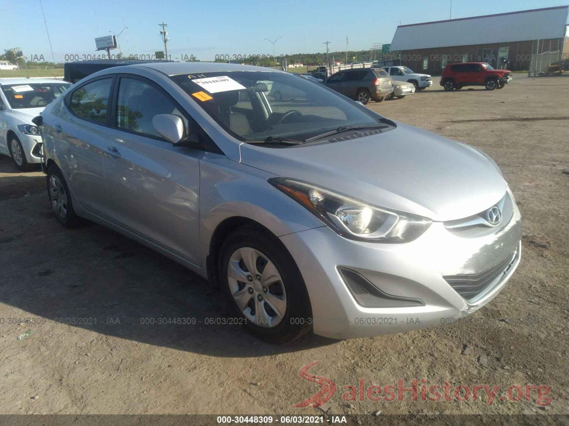 5NPDH4AE4GH669736 2016 HYUNDAI ELANTRA