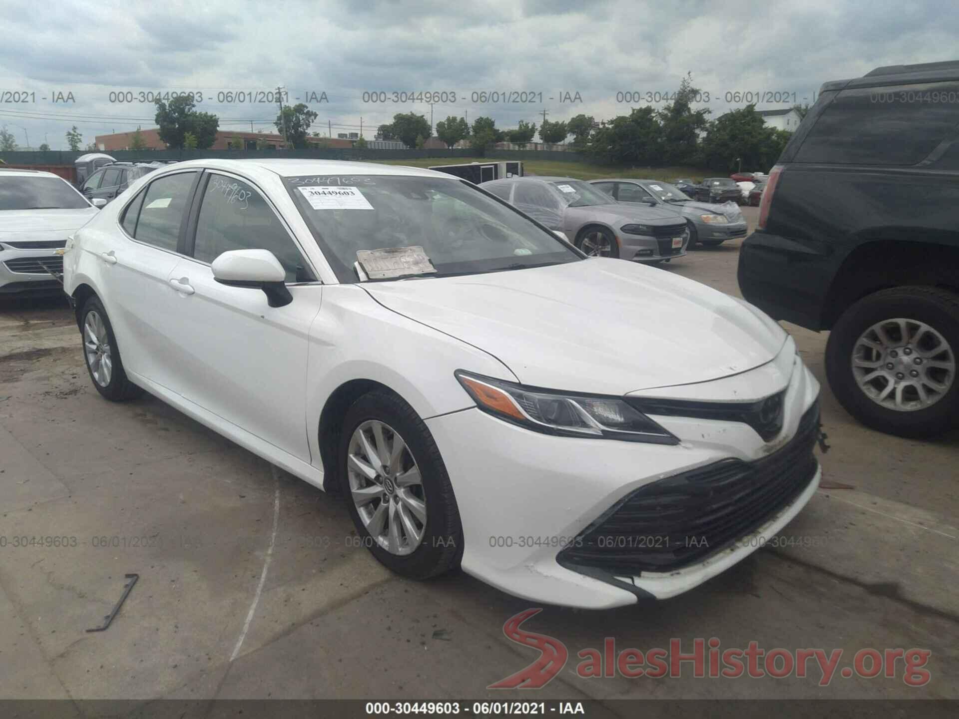 JTNB11HK0J3022965 2018 TOYOTA CAMRY