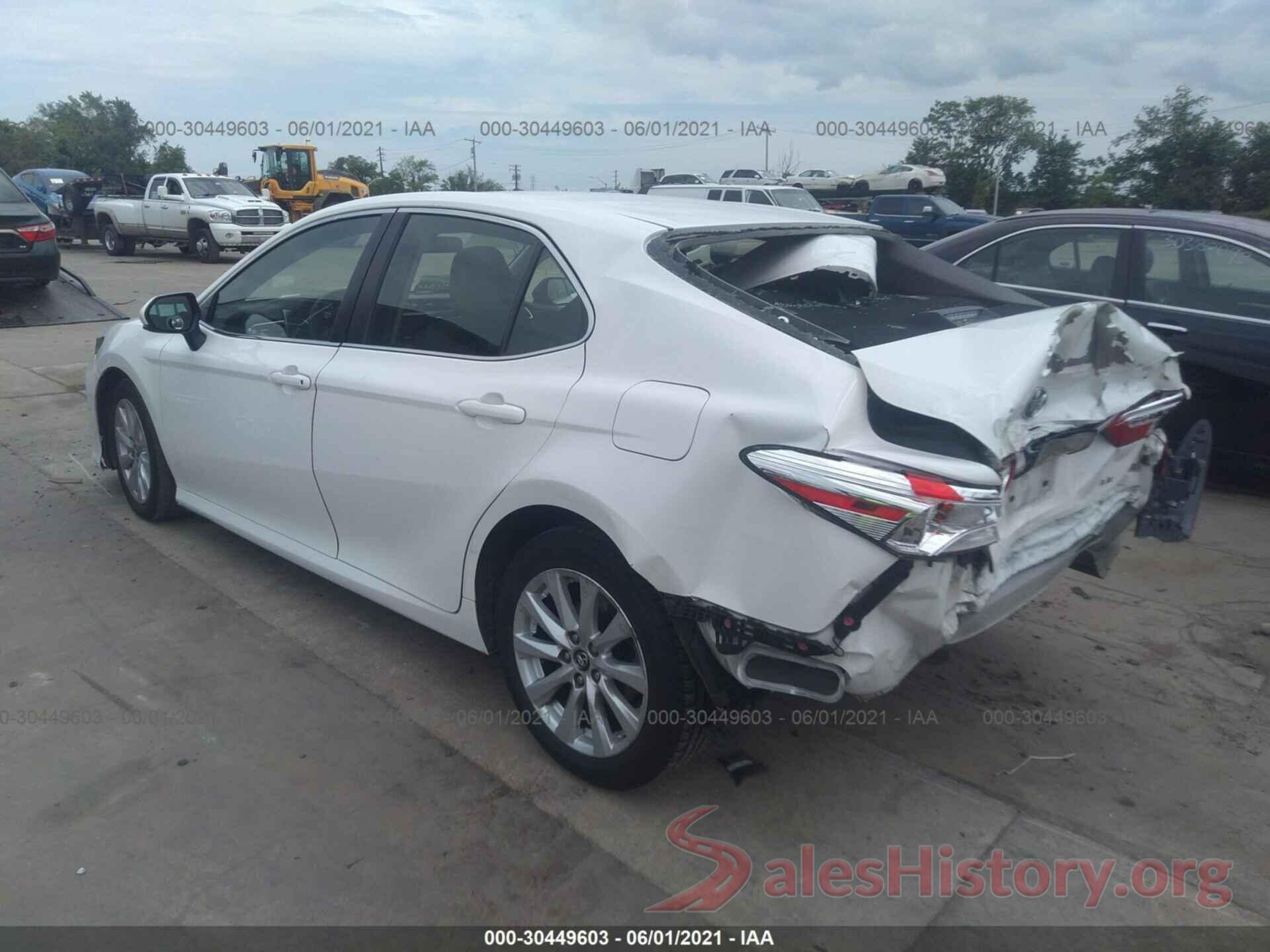 JTNB11HK0J3022965 2018 TOYOTA CAMRY