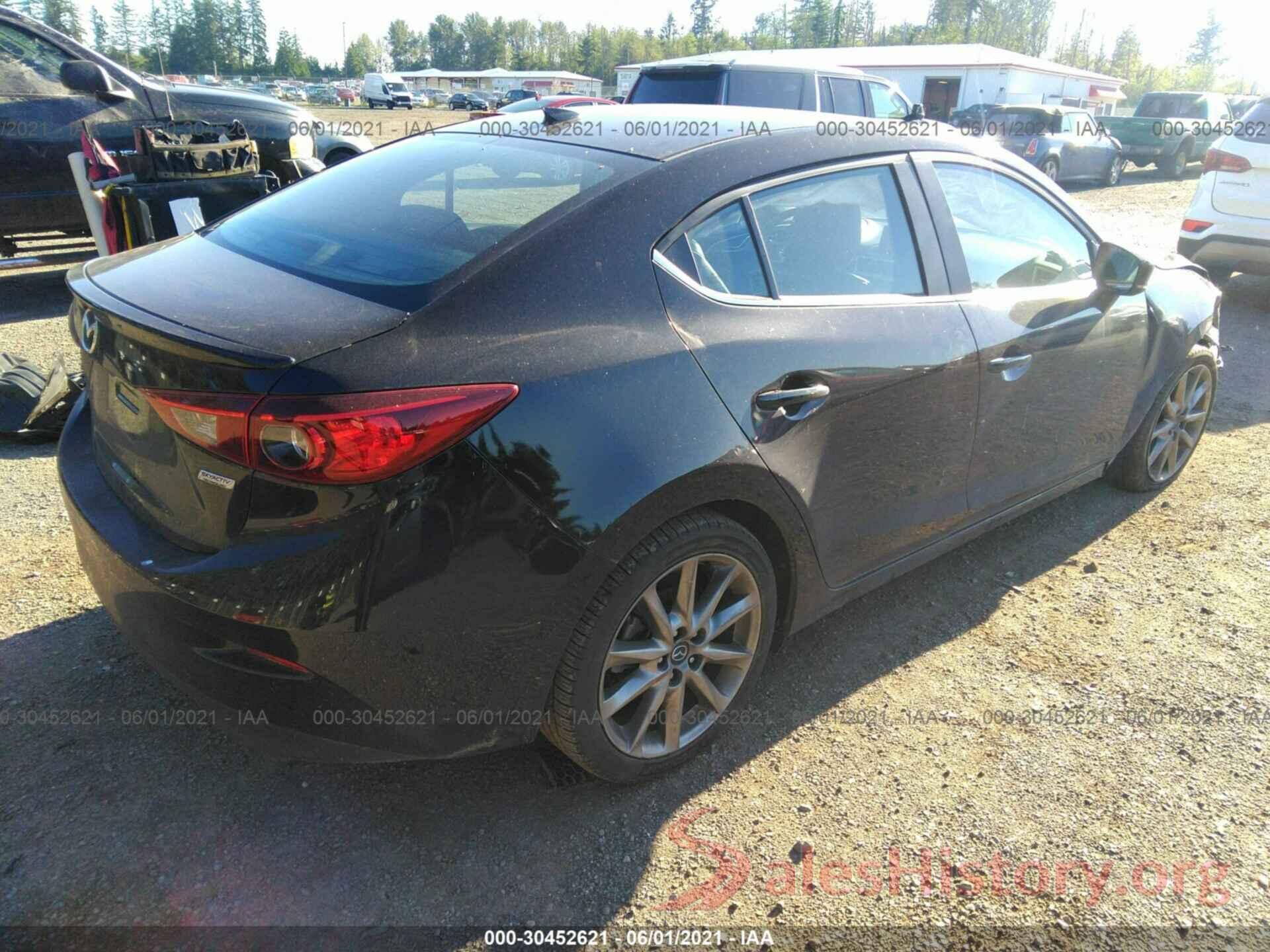 JM1BN1V3XJ1156867 2018 MAZDA MAZDA3 4-DOOR