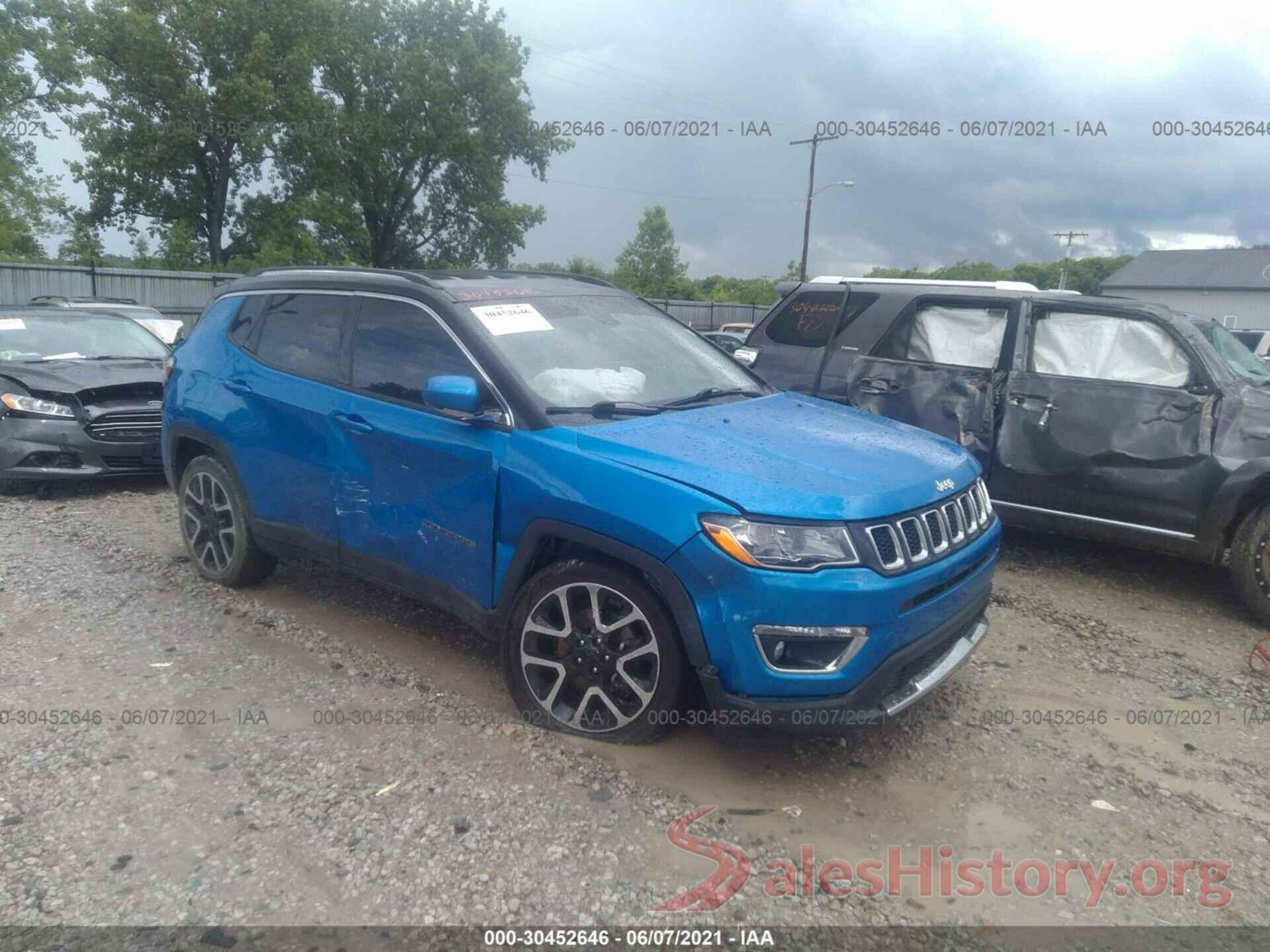 3C4NJDCB2JT104758 2018 JEEP COMPASS