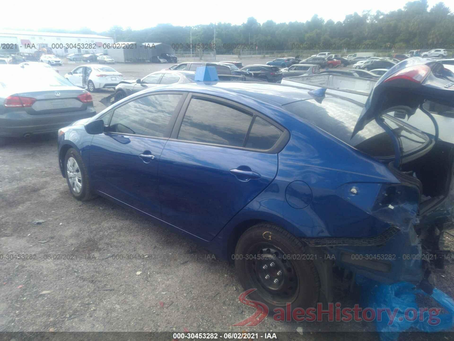 3KPFK4A74HE103318 2017 KIA FORTE