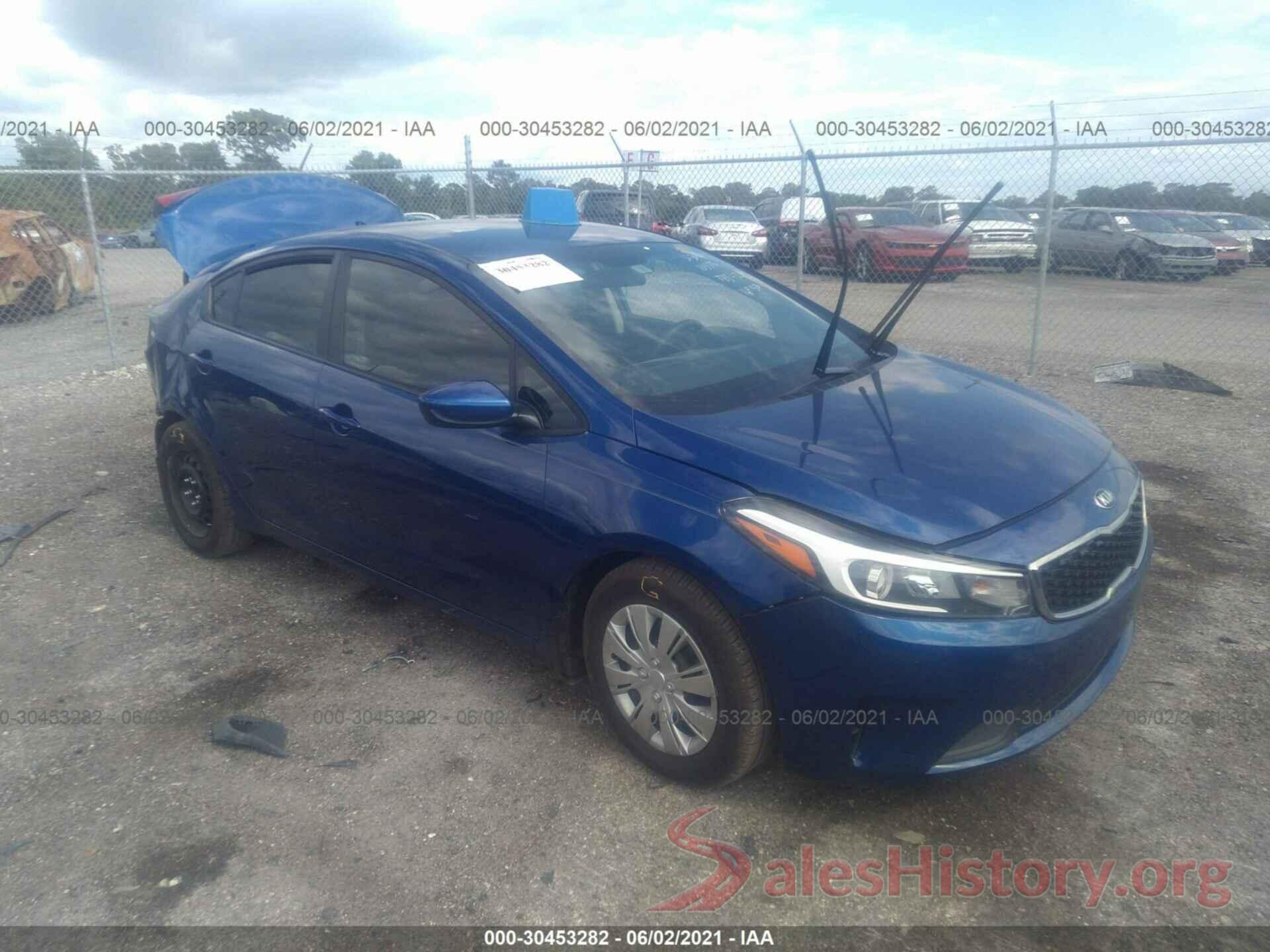 3KPFK4A74HE103318 2017 KIA FORTE