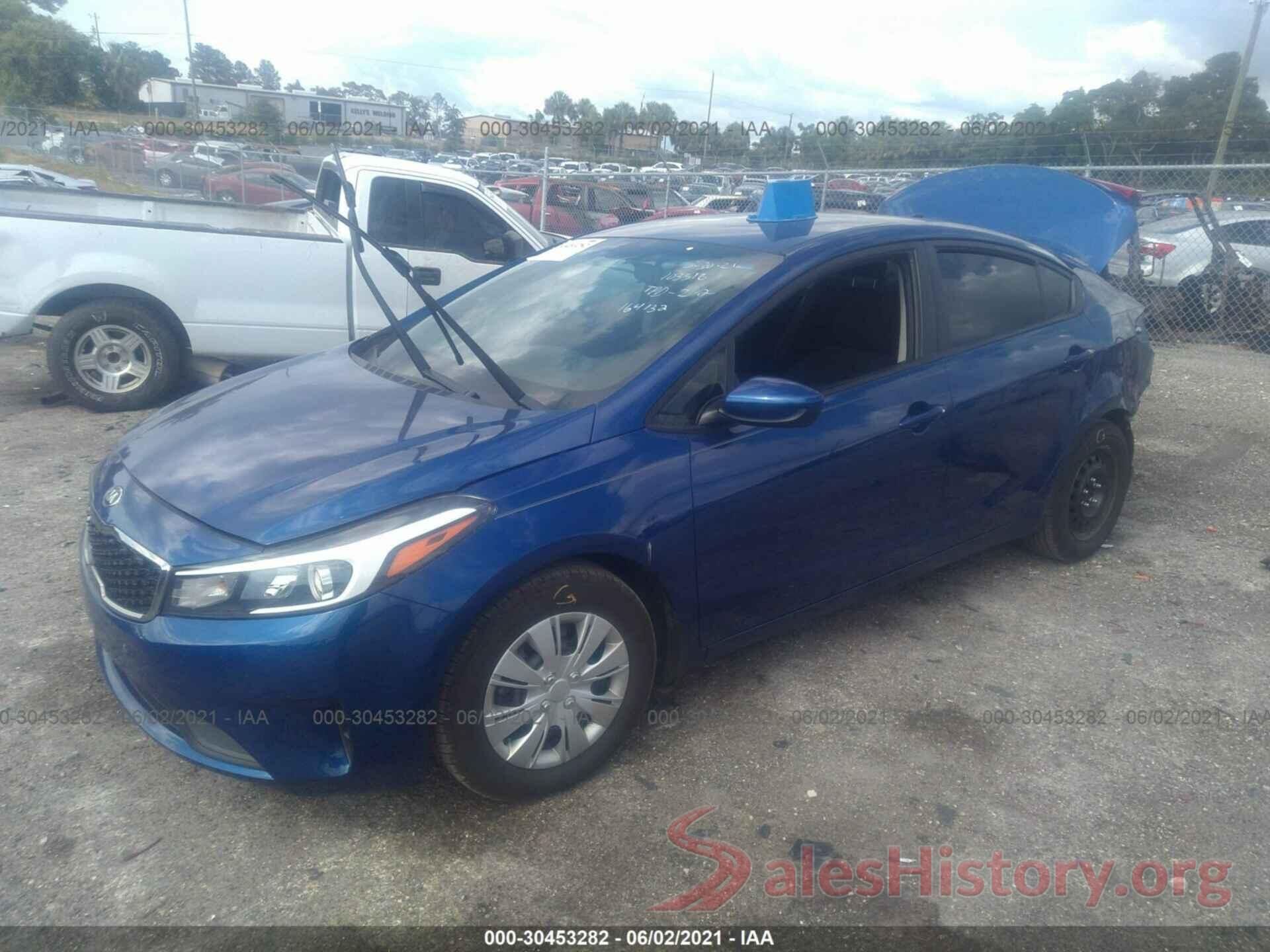 3KPFK4A74HE103318 2017 KIA FORTE