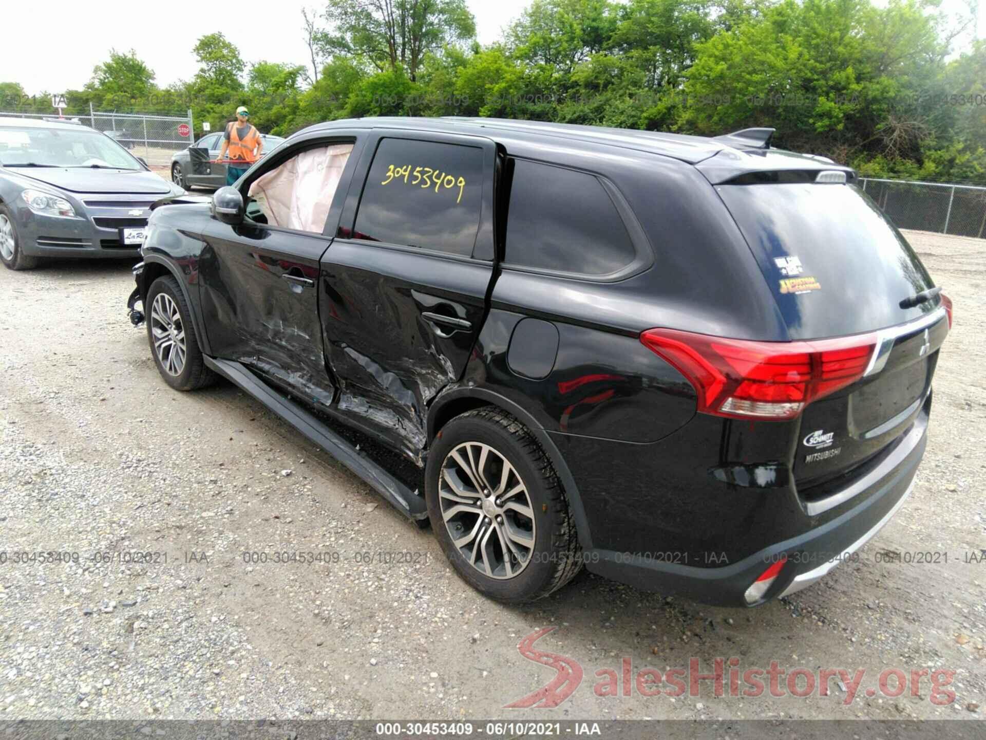 JA4AZ3A38HZ038226 2017 MITSUBISHI OUTLANDER