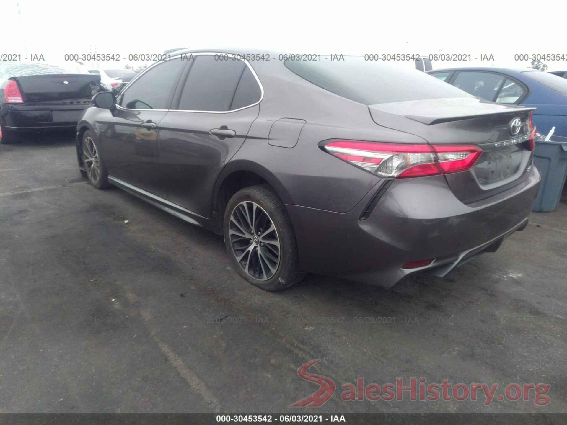 4T1B11HK4JU065974 2018 TOYOTA CAMRY