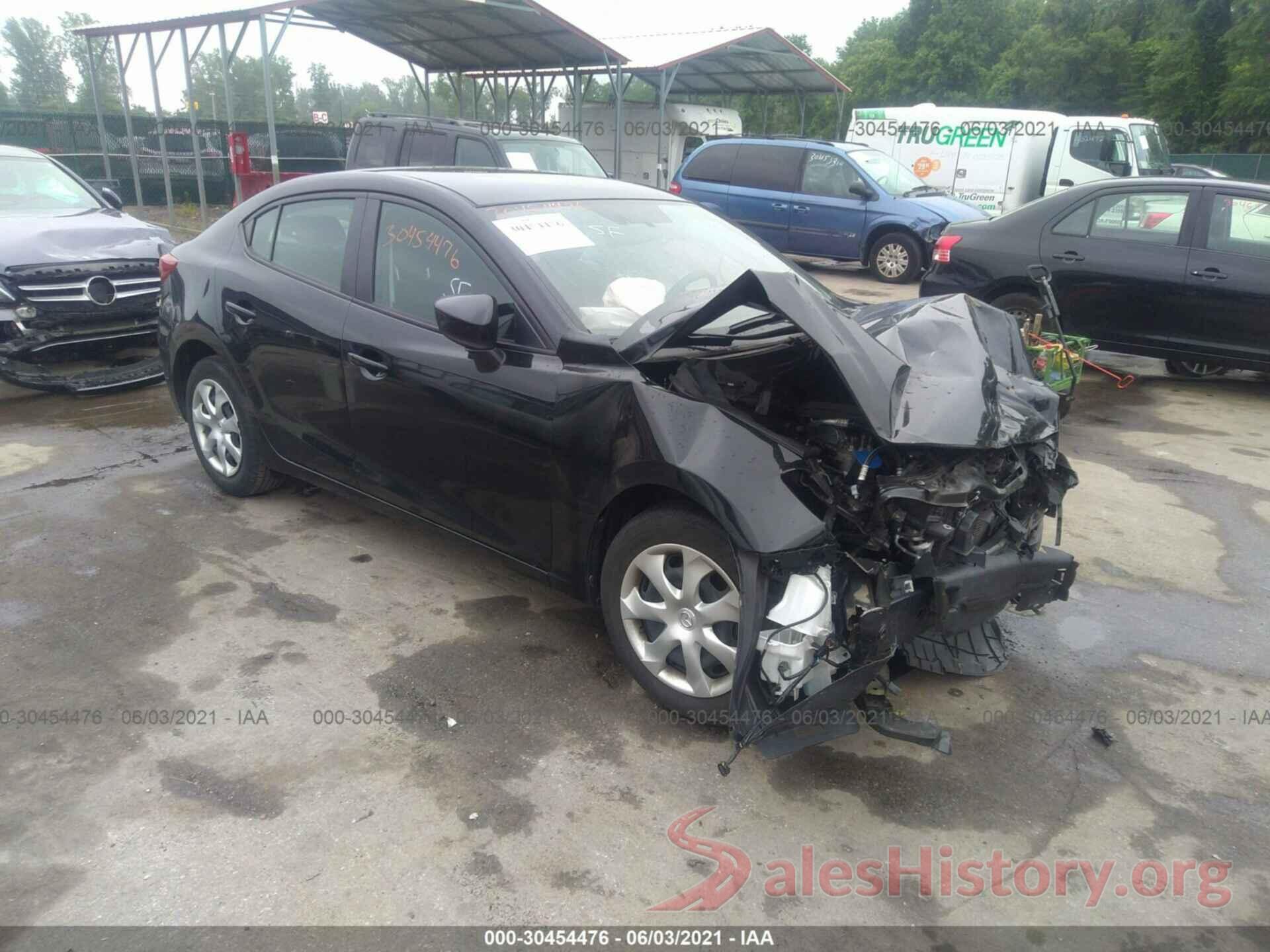 3MZBN1U77HM157571 2017 MAZDA MAZDA3 4-DOOR