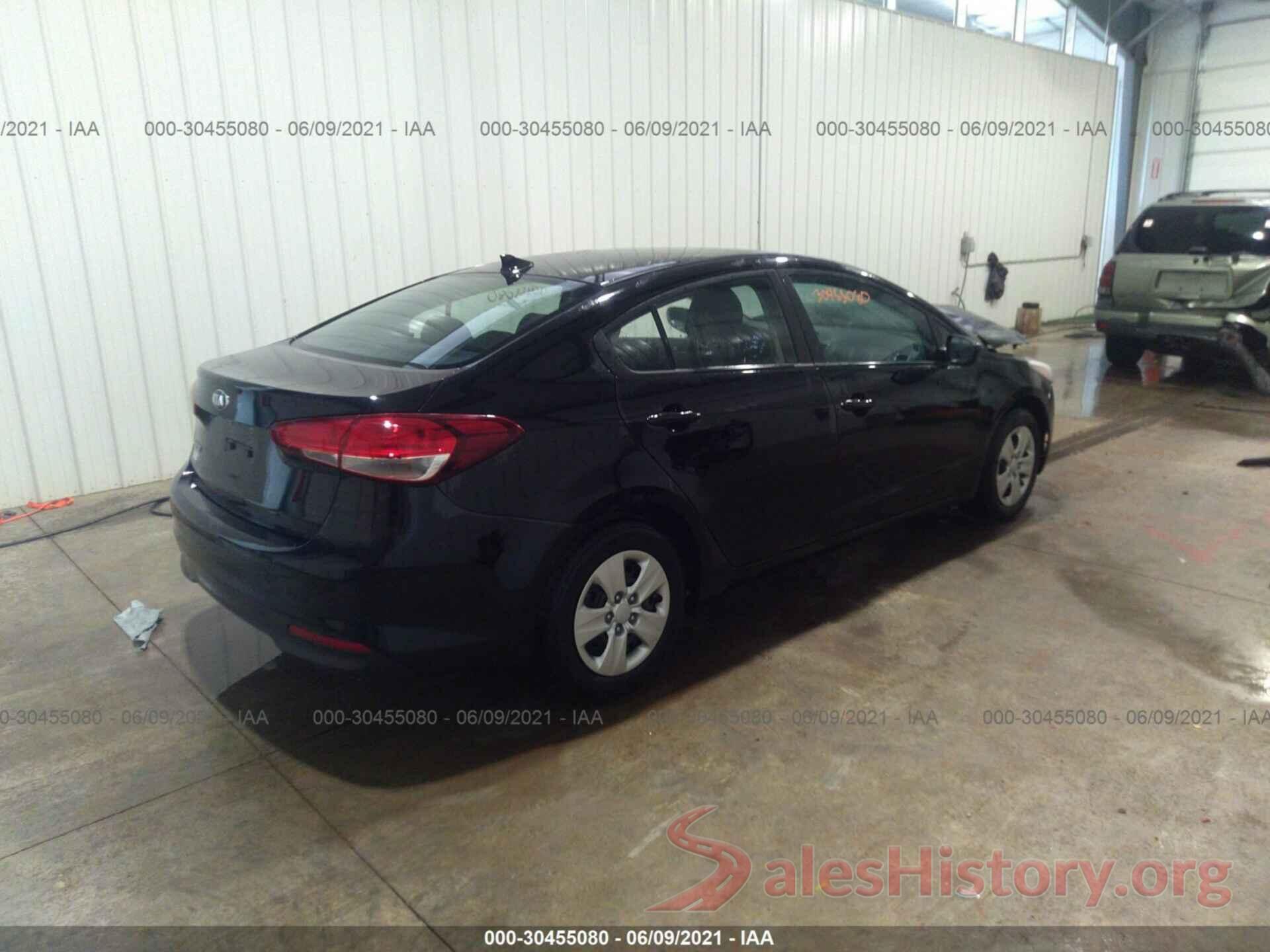 3KPFK4A77JE184305 2018 KIA FORTE