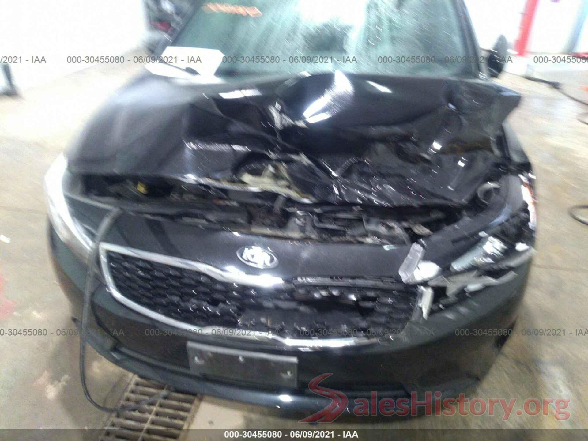 3KPFK4A77JE184305 2018 KIA FORTE