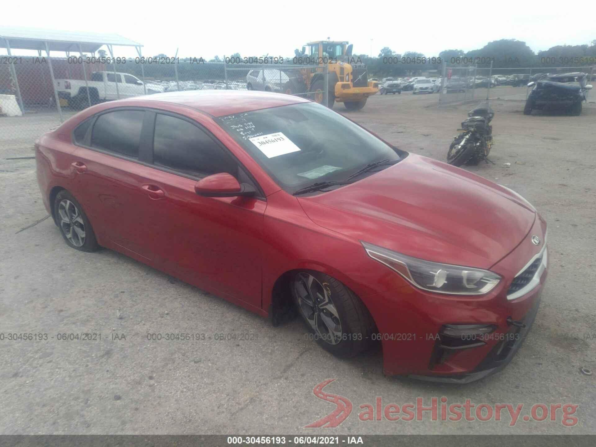 3KPF24AD7KE133698 2019 KIA FORTE