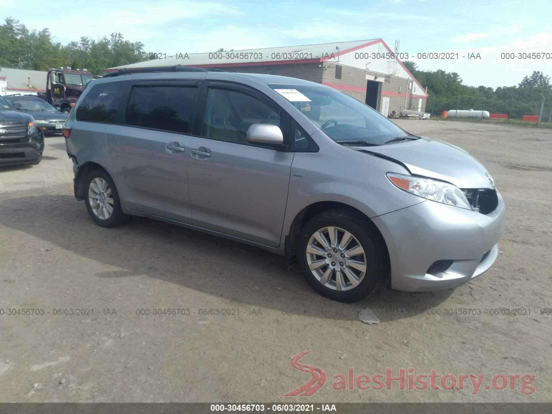 5TDJZ3DC5HS167270 2017 TOYOTA SIENNA