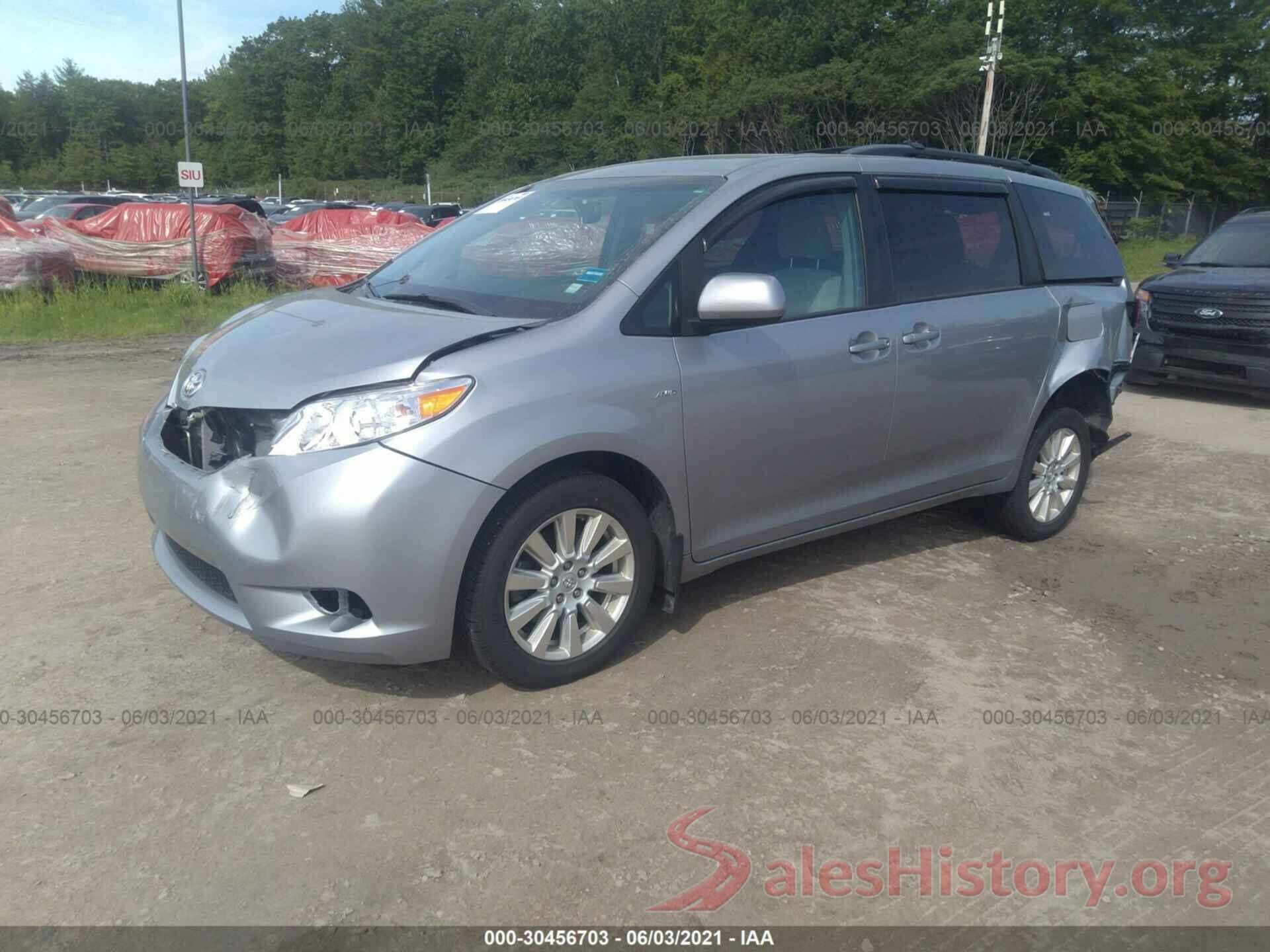 5TDJZ3DC5HS167270 2017 TOYOTA SIENNA