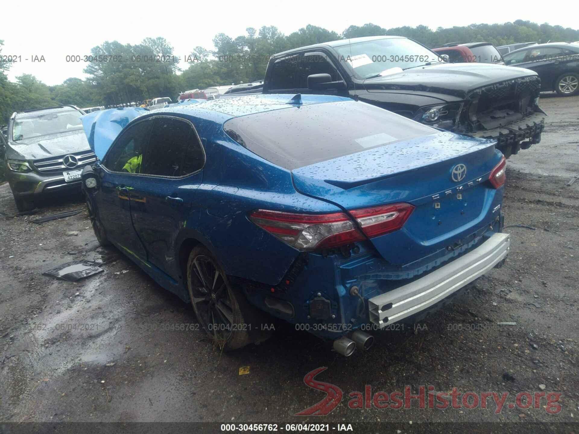 4T1B61HK9KU160663 2019 TOYOTA CAMRY