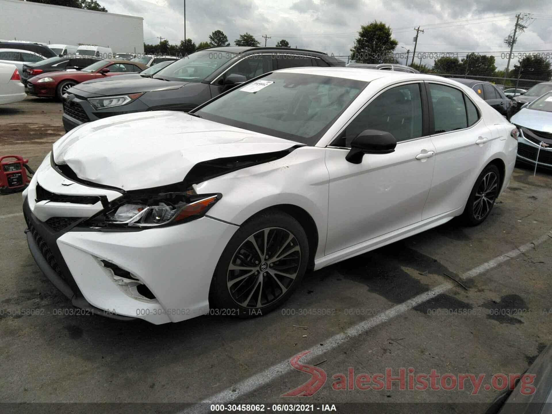 4T1B11HK1JU148164 2018 TOYOTA CAMRY