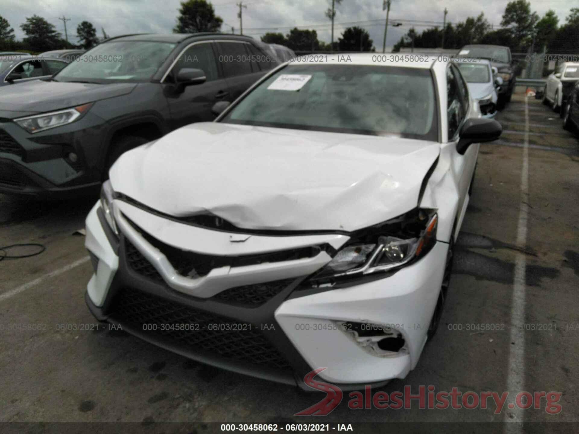 4T1B11HK1JU148164 2018 TOYOTA CAMRY