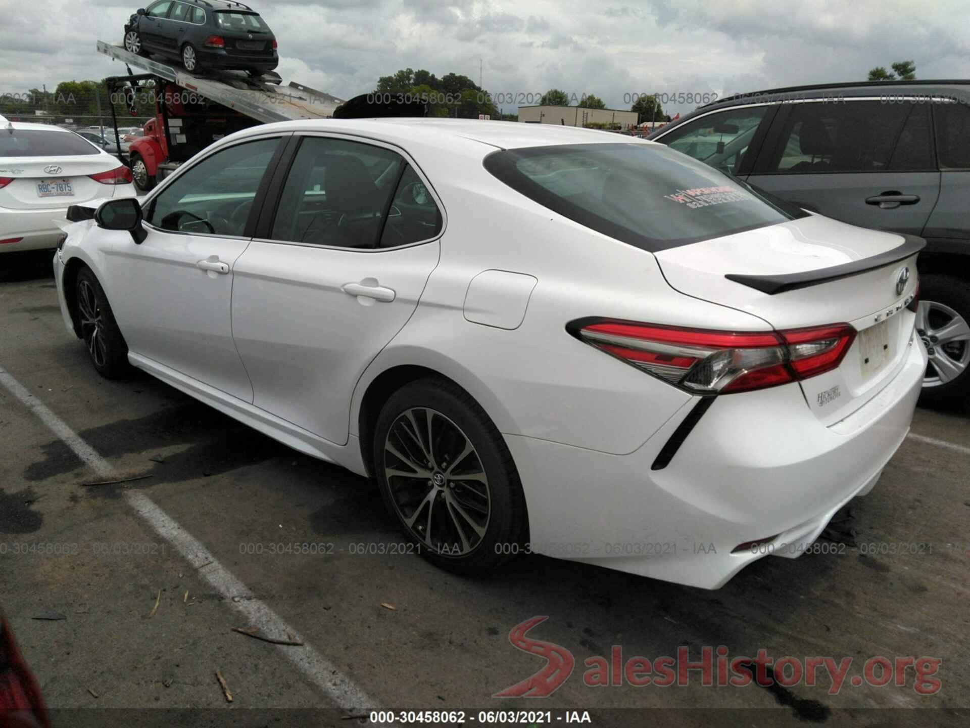 4T1B11HK1JU148164 2018 TOYOTA CAMRY