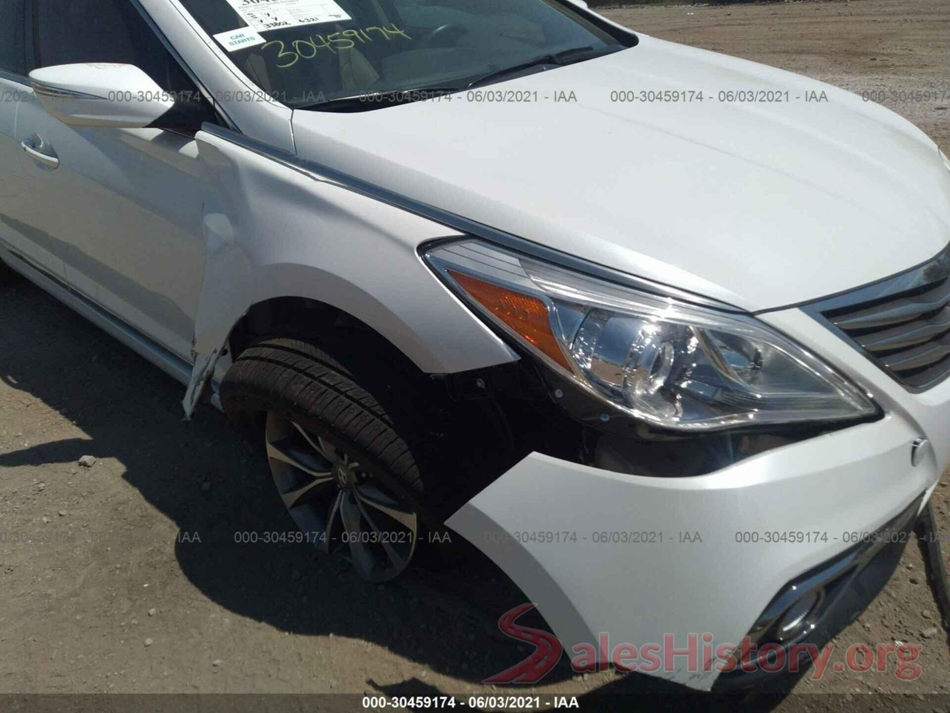 KMHFG4JG2HA579048 2017 HYUNDAI AZERA