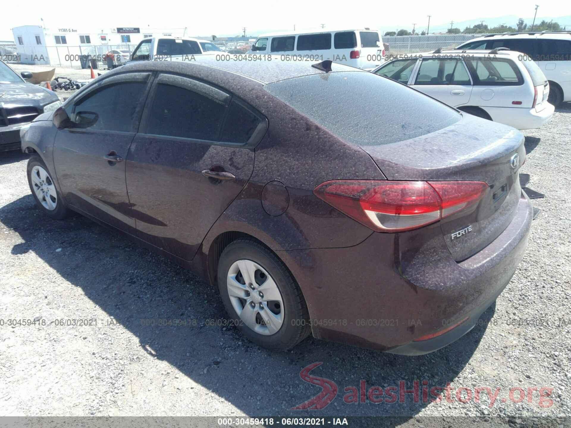 3KPFL4A7XHE082133 2017 KIA FORTE