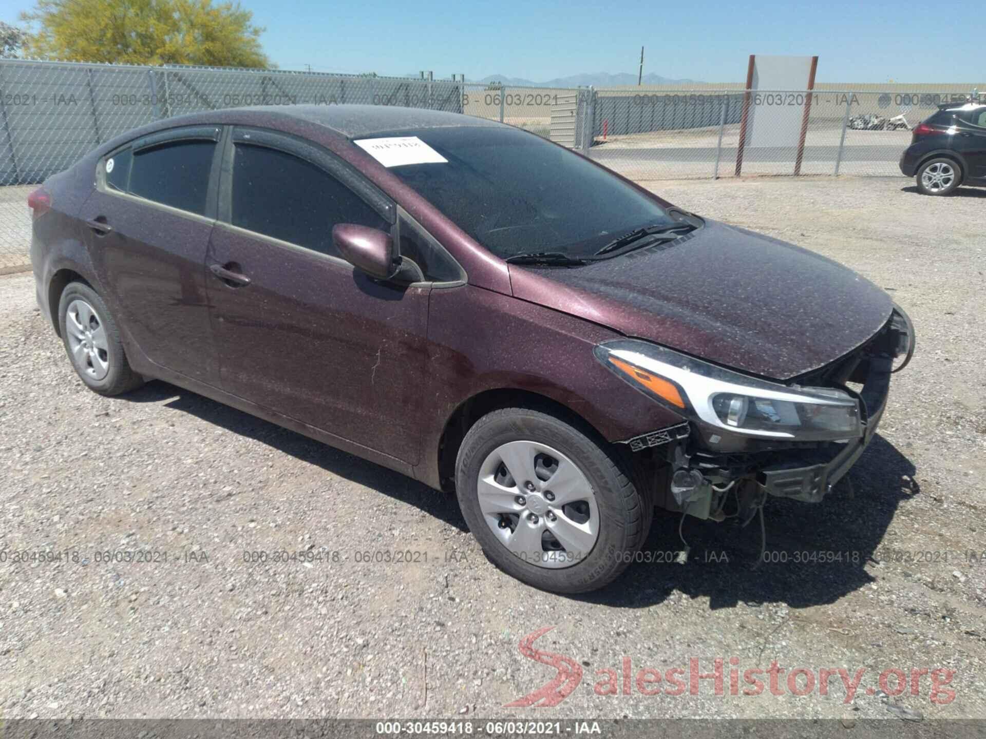 3KPFL4A7XHE082133 2017 KIA FORTE