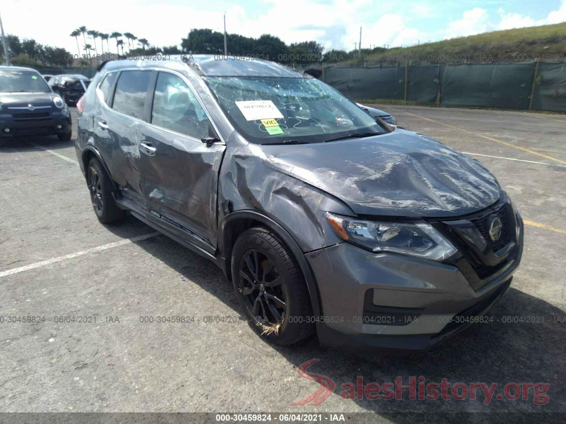 5N1AT2MT2JC818627 2018 NISSAN ROGUE