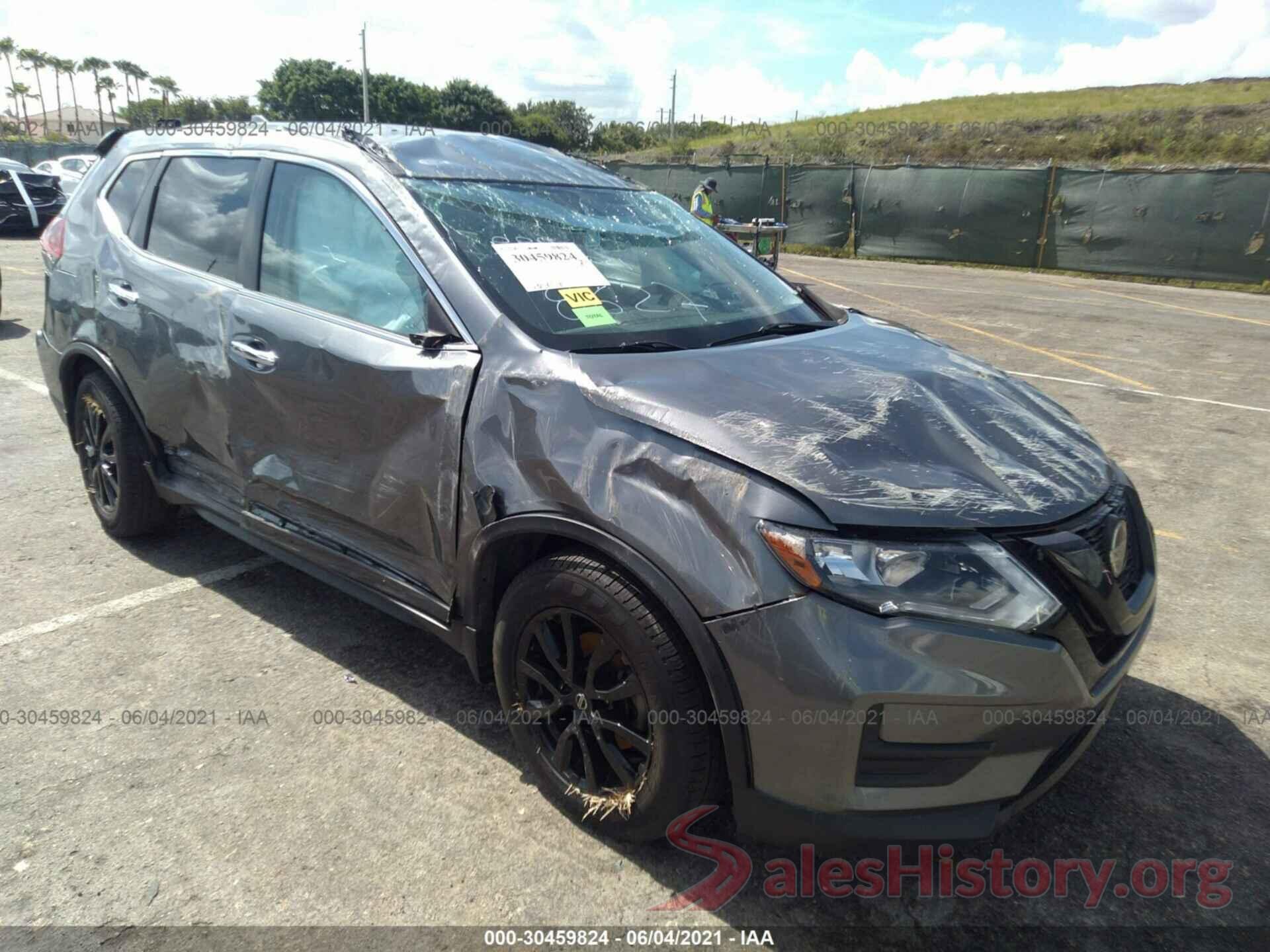 5N1AT2MT2JC818627 2018 NISSAN ROGUE