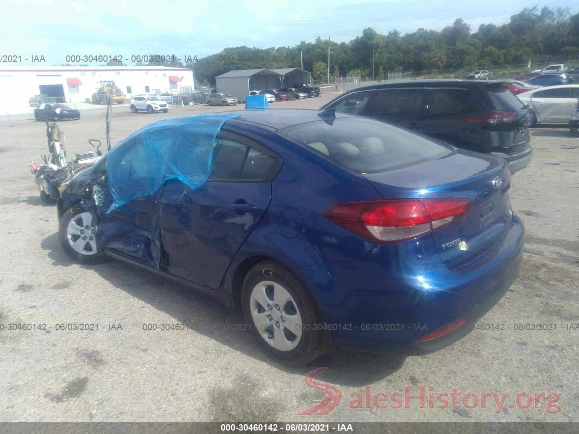 3KPFK4A70HE159370 2017 KIA FORTE