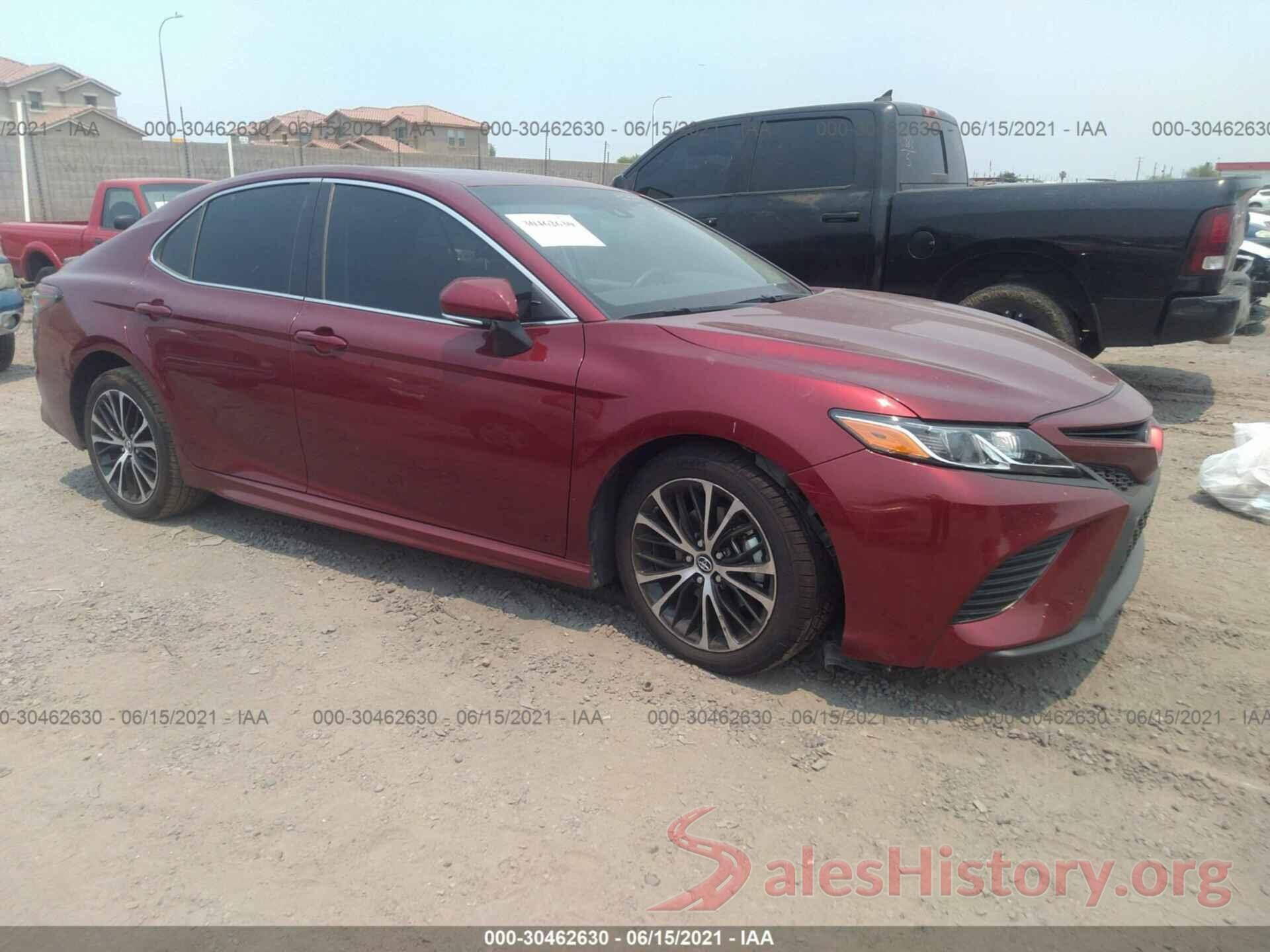 4T1B11HK5JU593071 2018 TOYOTA CAMRY