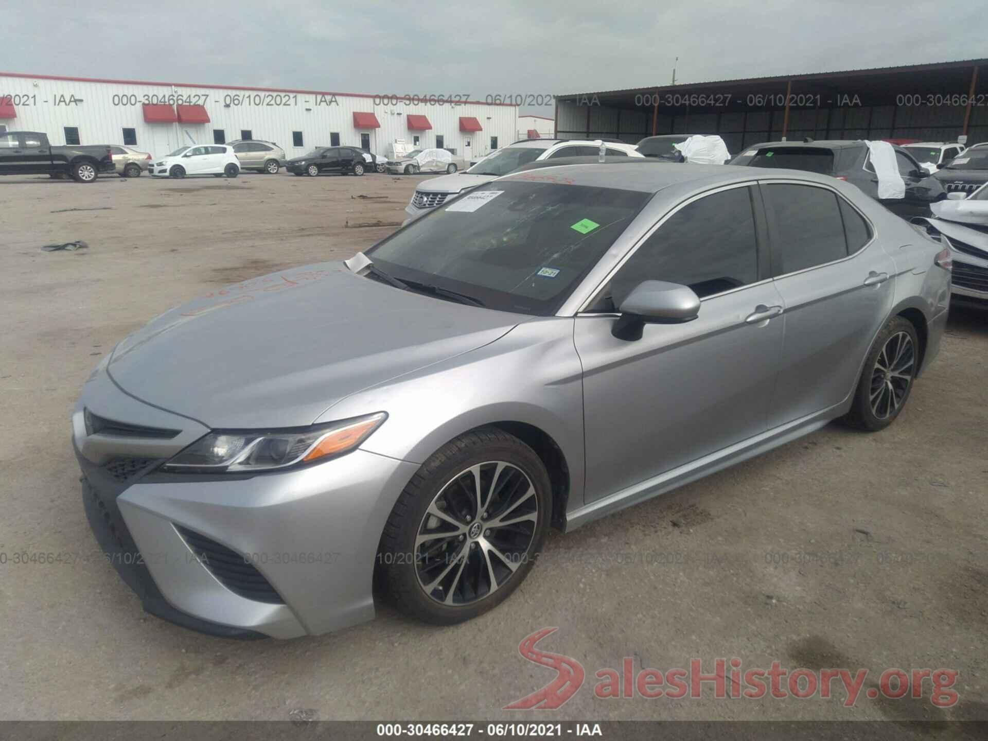 4T1B11HKXJU033417 2018 TOYOTA CAMRY