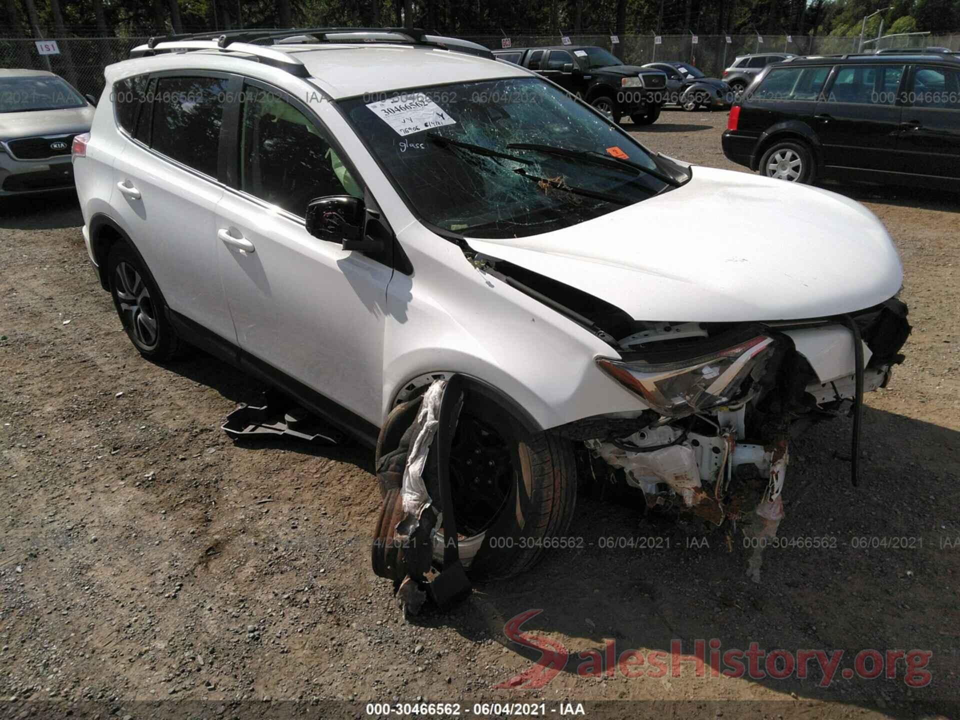 JTMBFREV7HJ135949 2017 TOYOTA RAV4