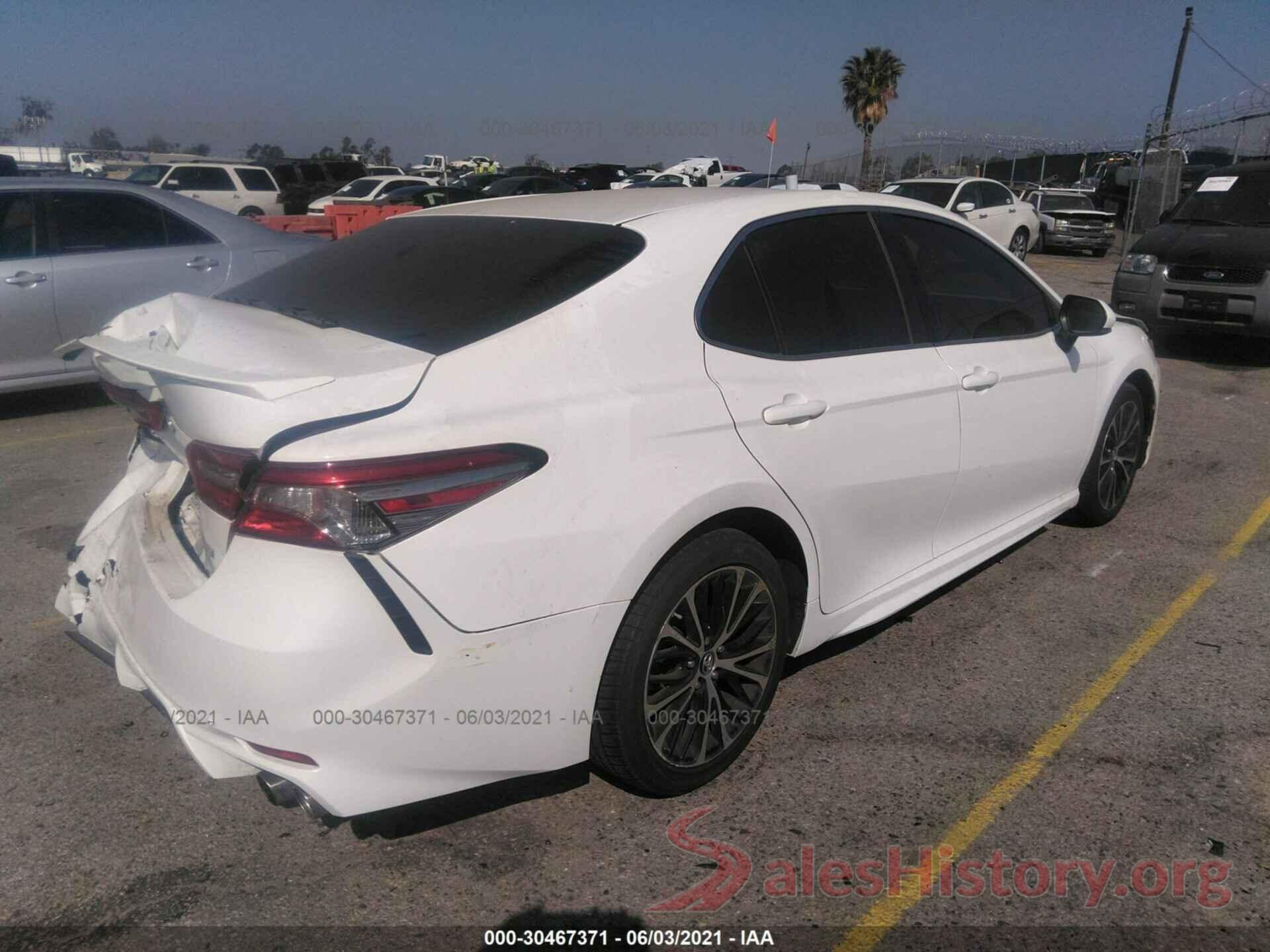 4T1B11HK1JU135012 2018 TOYOTA CAMRY